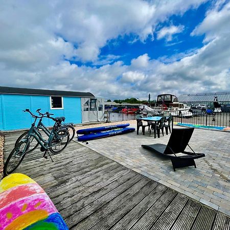 Island Sleeping Hotel Aalsmeer Eksteriør billede
