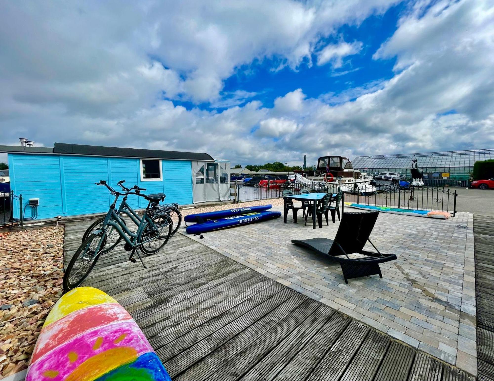 Island Sleeping Hotel Aalsmeer Eksteriør billede
